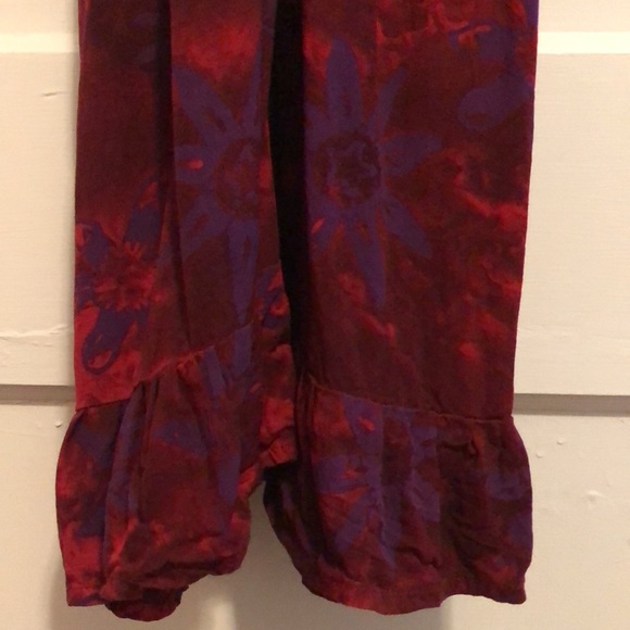 Authentic Hawaiian dress reds and hints of purple flower print - Picture 3 of 11